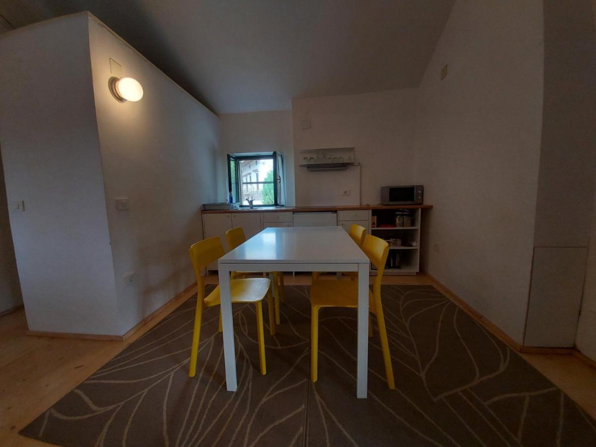Apartmaji Hedera 코멘 지방 자치제 외부 사진